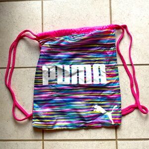 NWOT PUMA DRAWSTRING GYM BAG